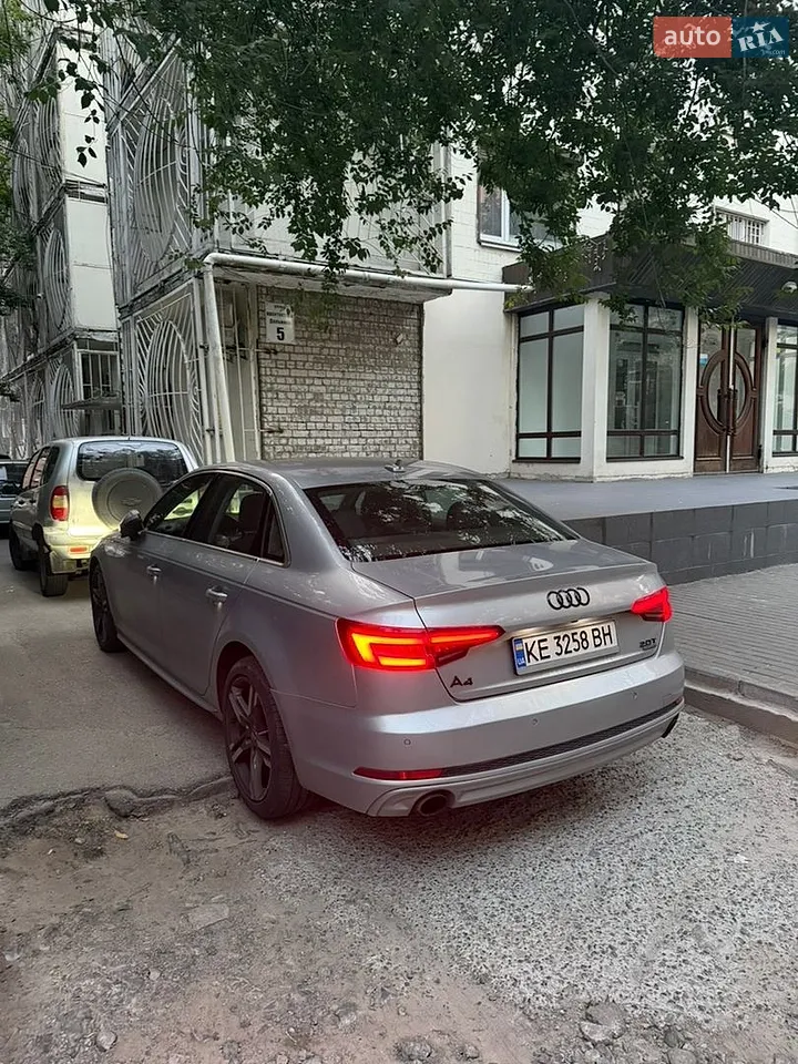 2018 Audi A4 - фото 1