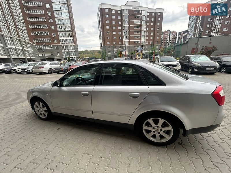 Седан Audi A4 2002 в Чернівцях