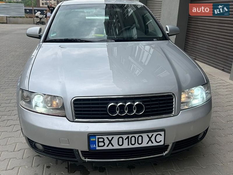 Седан Audi A4 2002 в Чернівцях