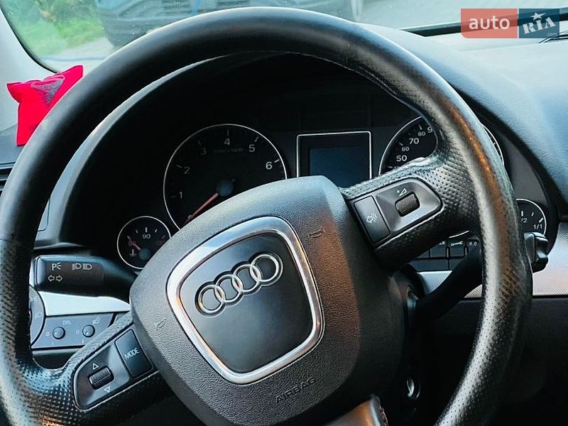 Универсал Audi A4 2005 в Киеве