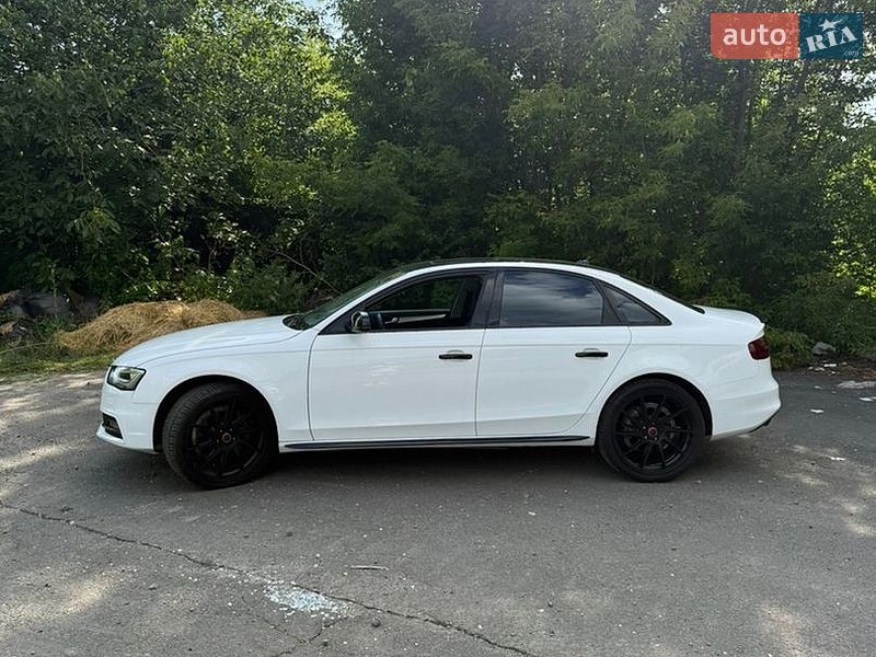 Седан Audi A4 2016 в Хмельницькому