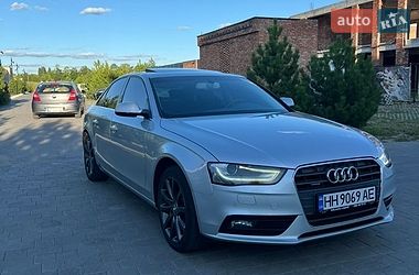 Audi A4  2012