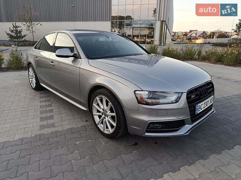 Седан Audi A4 2015 в Львове