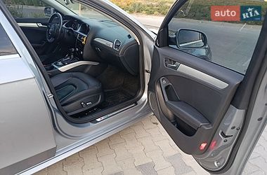Седан Audi A4 2015 в Львове