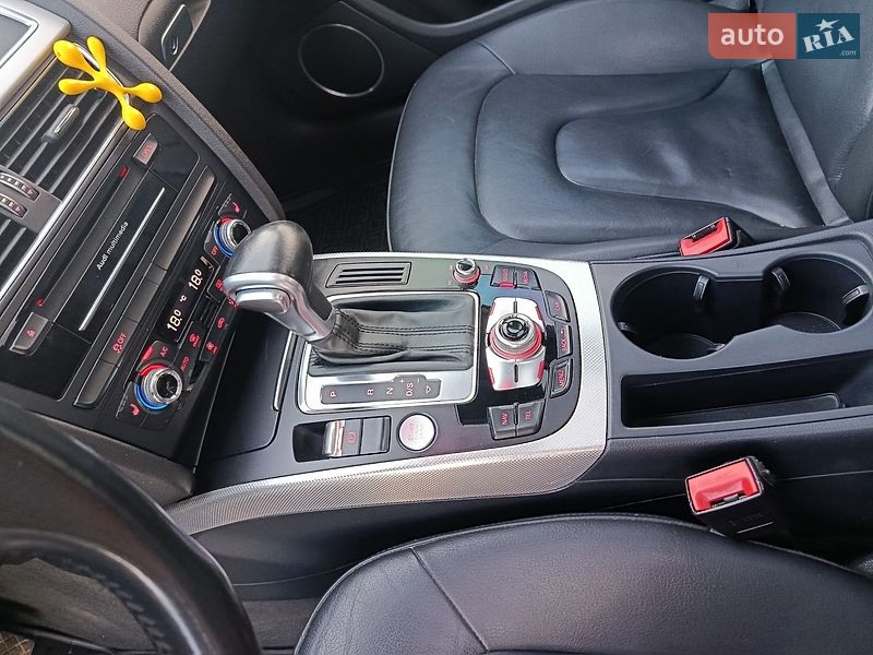 Седан Audi A4 2015 в Львове