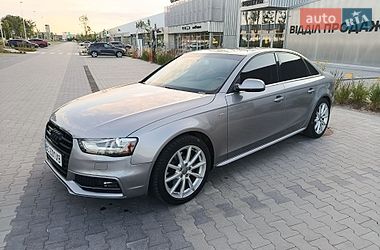 Седан Audi A4 2015 в Львове