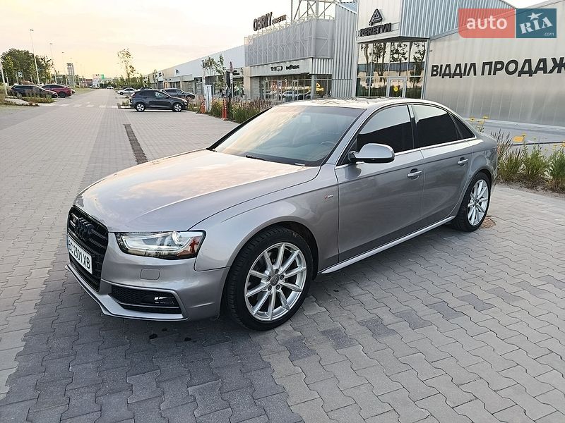 Седан Audi A4 2015 в Львове