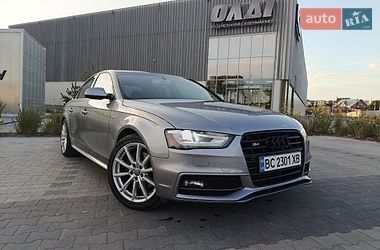 Седан Audi A4 2015 в Львове