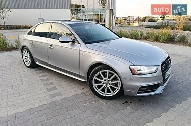 Седан Audi A4 2015 в Львове