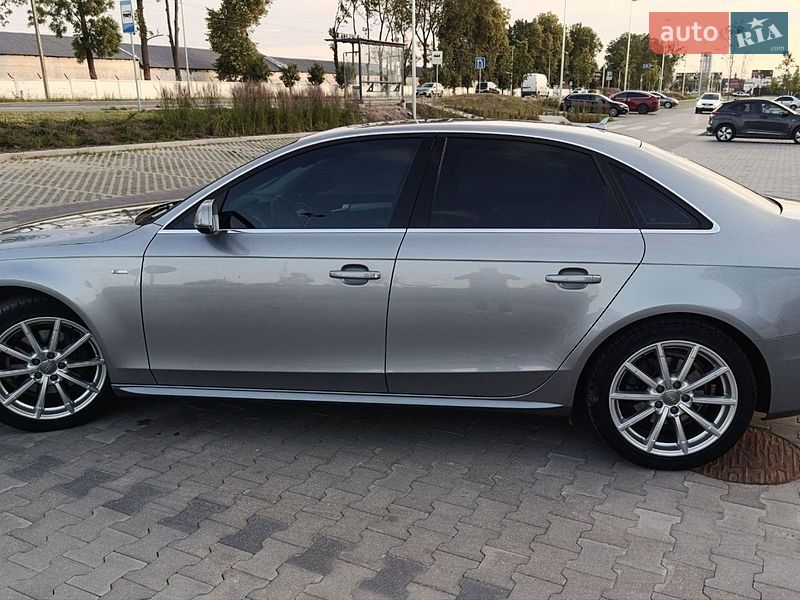 Седан Audi A4 2015 в Львове