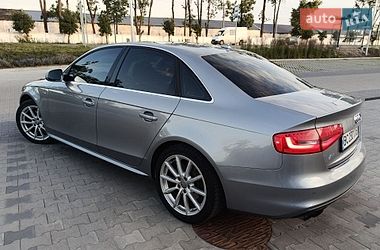 Седан Audi A4 2015 в Львове