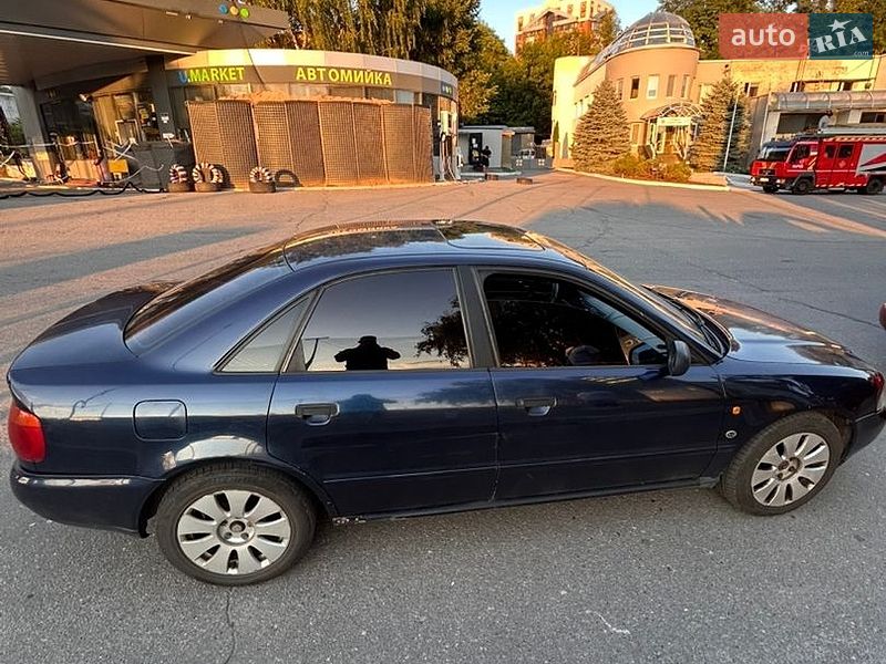 Седан Audi A4 1995 в Харькове фото 4 Седан Audi A4 1995 в Харькове
