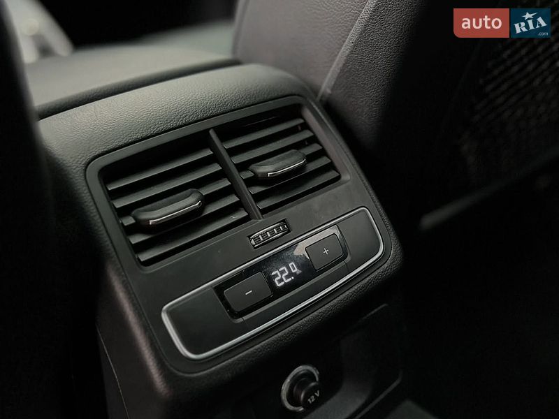 Седан Audi A4 2016 в Вінниці