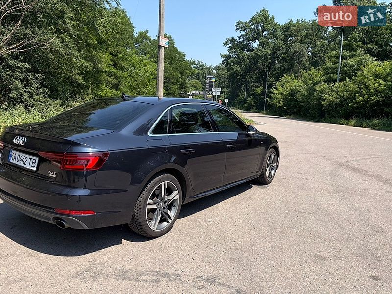 Седан Audi A4 2018 в Киеве