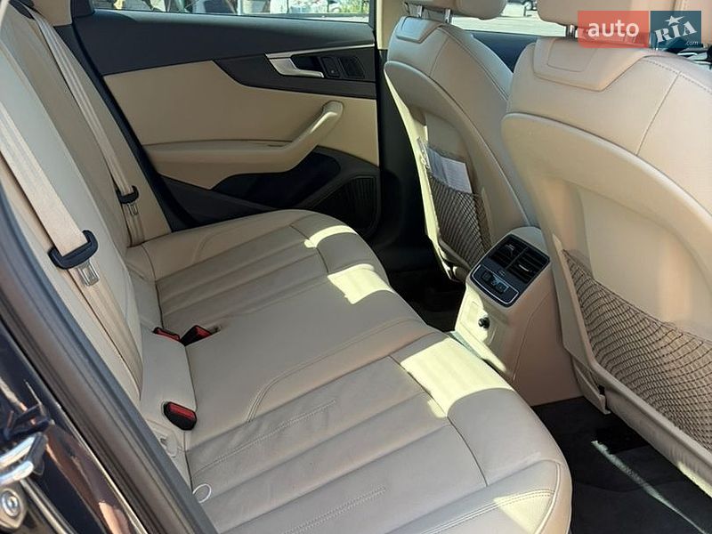 Седан Audi A4 2018 в Киеве