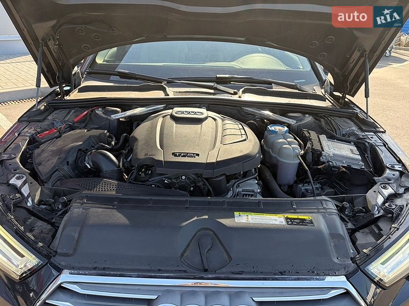 Седан Audi A4 2018 в Киеве