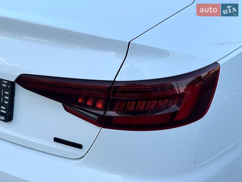Седан Audi A4 2018 в Виннице