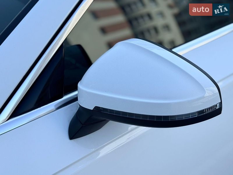 Седан Audi A4 2018 в Виннице