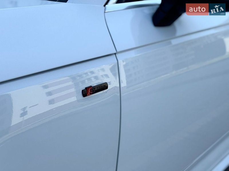 Седан Audi A4 2018 в Виннице