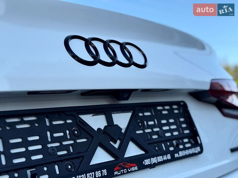 Седан Audi A4 2018 в Виннице