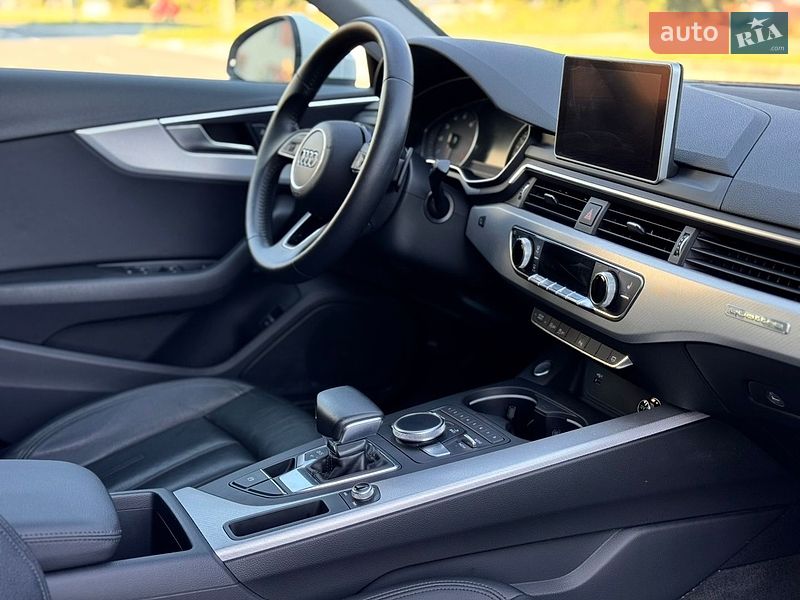Седан Audi A4 2018 в Виннице