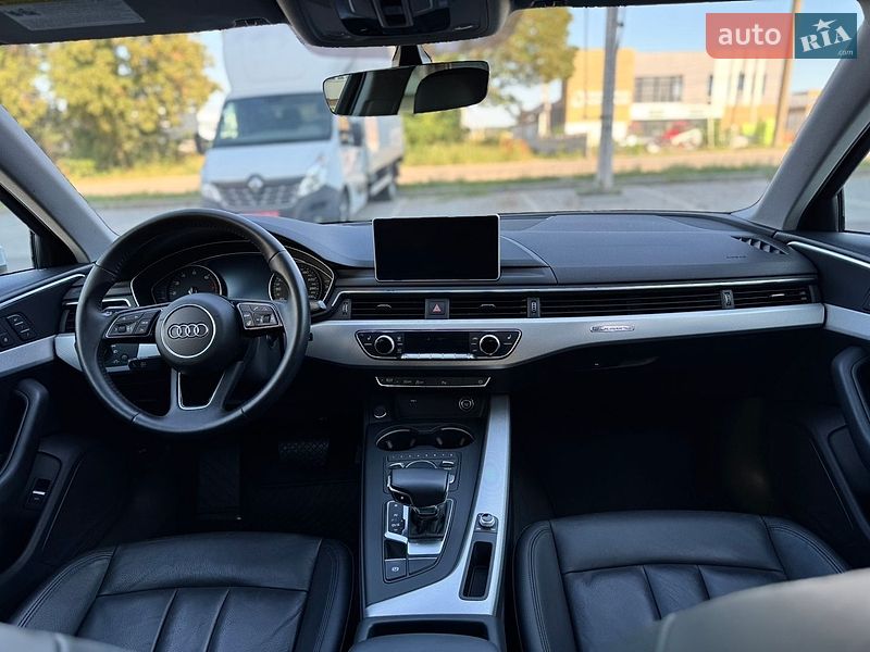 Седан Audi A4 2018 в Виннице