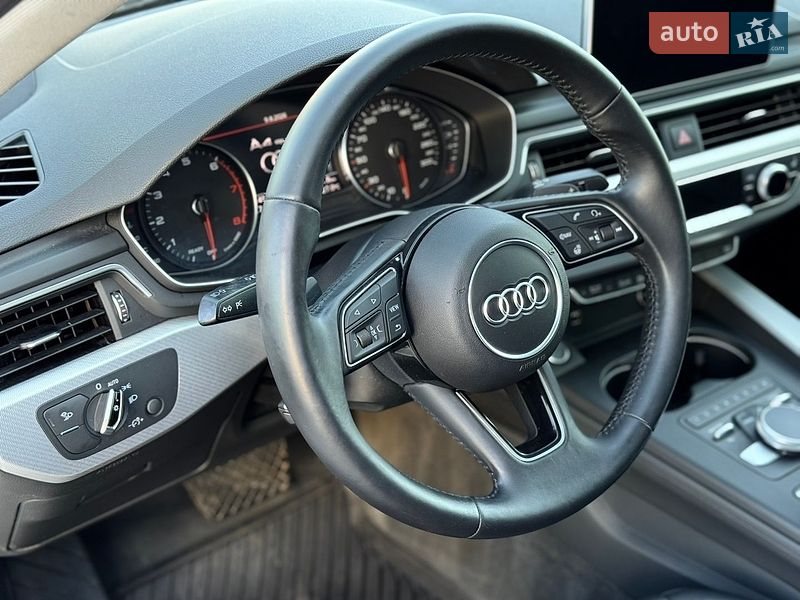 Седан Audi A4 2018 в Виннице