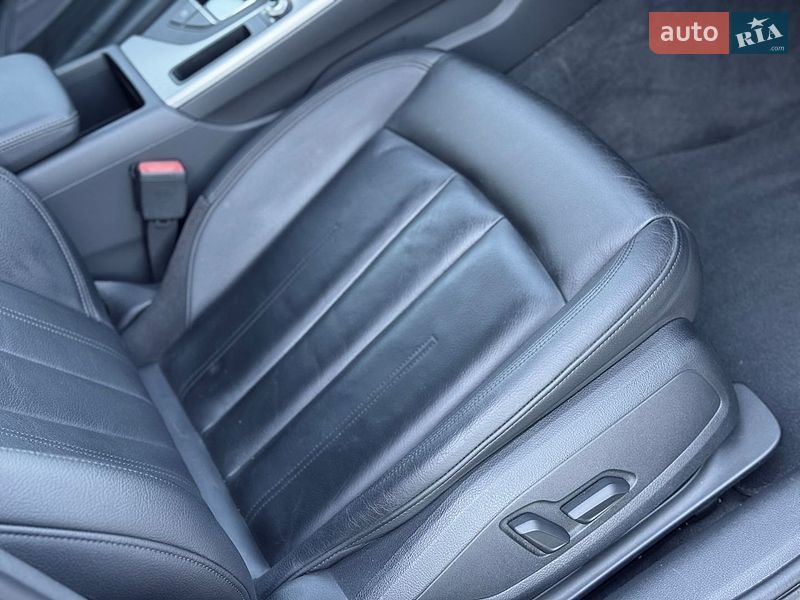 Седан Audi A4 2018 в Виннице