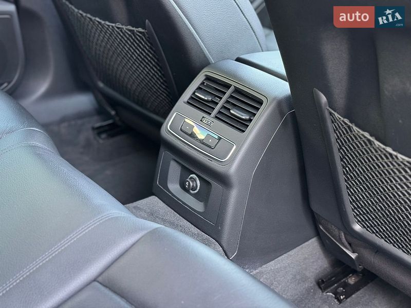 Седан Audi A4 2018 в Виннице