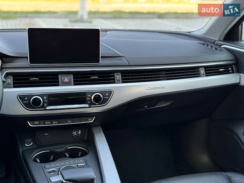 Седан Audi A4 2018 в Виннице