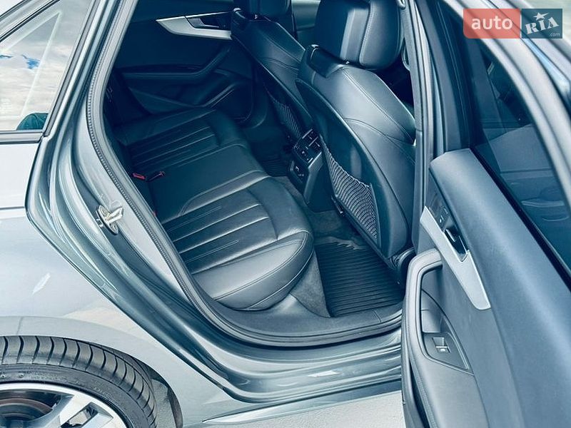 Седан Audi A4 2019 в Киеве
