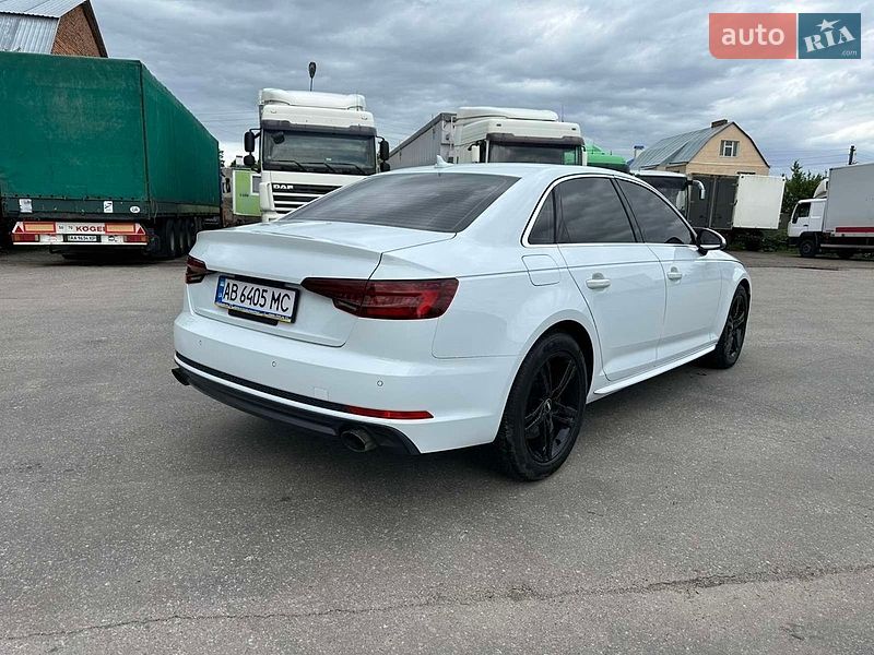 Седан Audi A4 2018 в Виннице