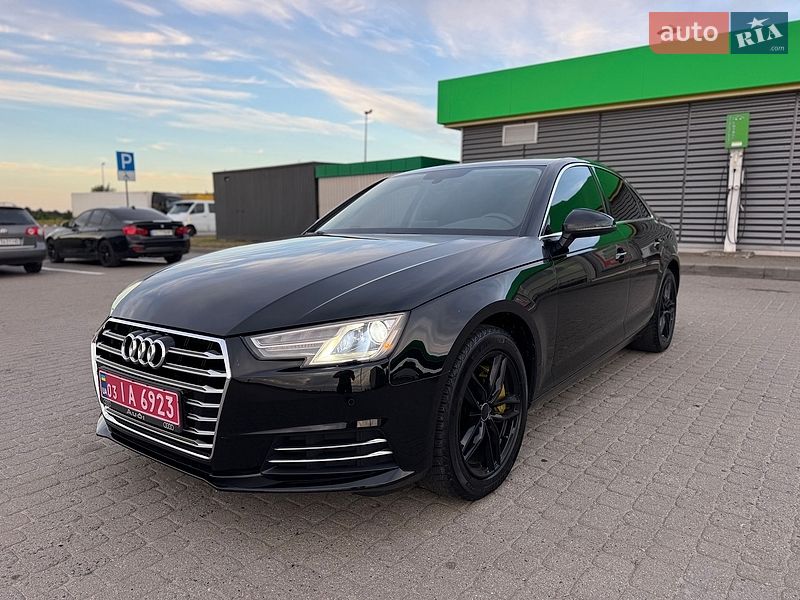 Седан Audi A4 2017 в Ровно