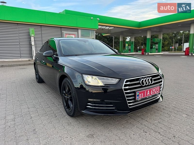Седан Audi A4 2017 в Ровно