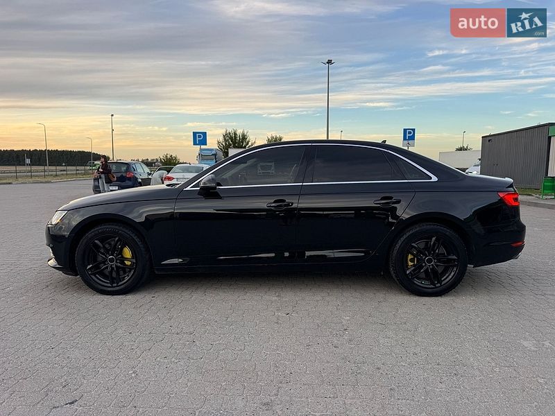 Седан Audi A4 2017 в Ровно
