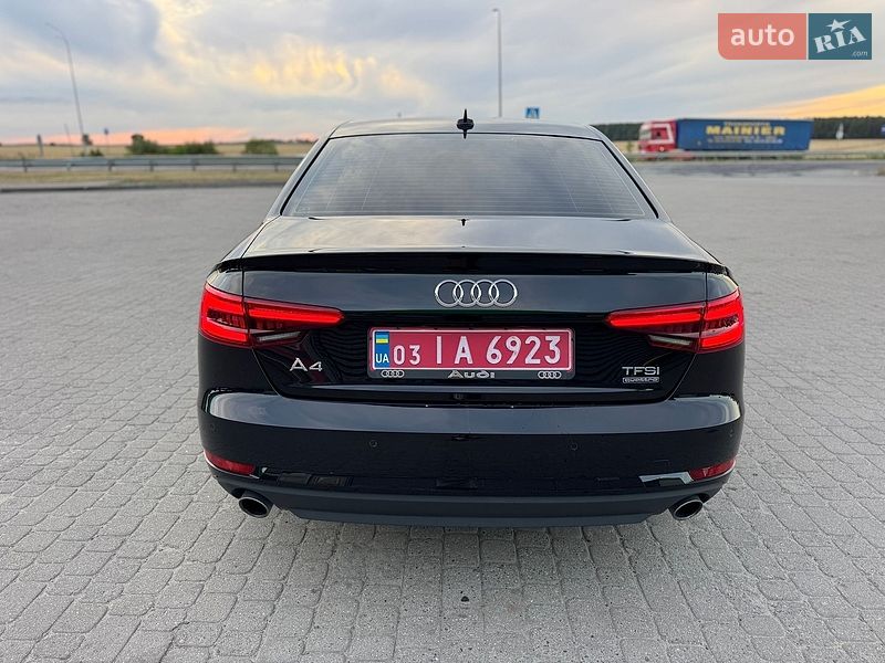 Седан Audi A4 2017 в Ровно