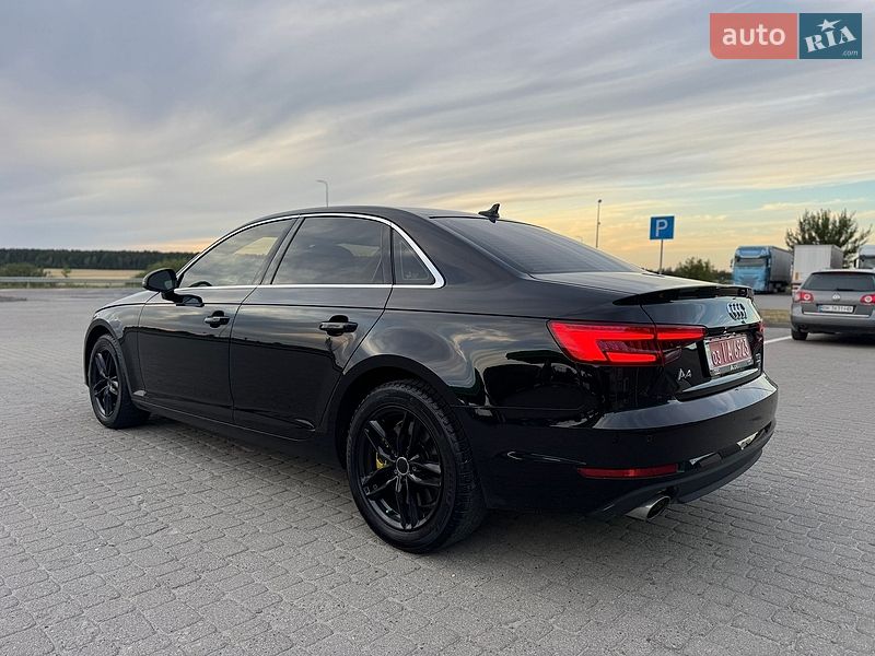 Седан Audi A4 2017 в Ровно