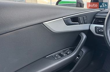 Седан Audi A4 2017 в Ровно