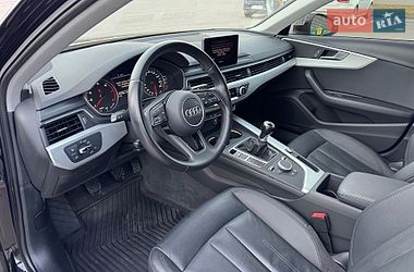 Седан Audi A4 2017 в Ровно