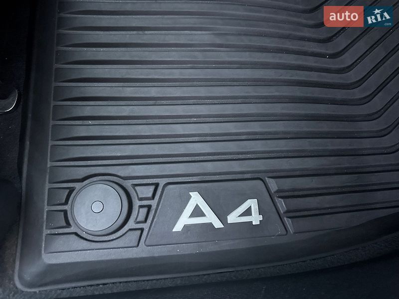 Седан Audi A4 2017 в Ровно