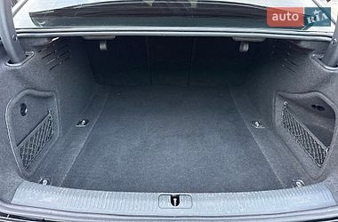 Седан Audi A4 2017 в Ровно