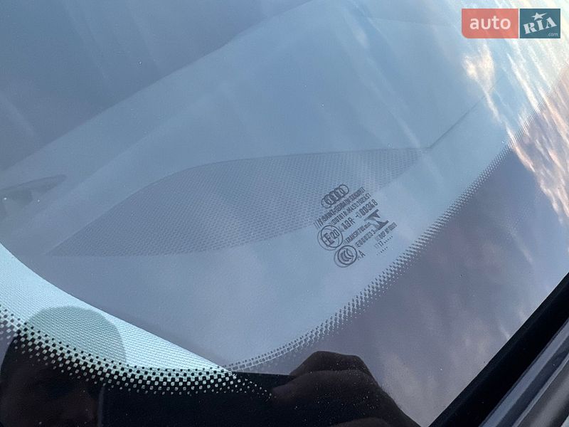 Седан Audi A4 2017 в Ровно