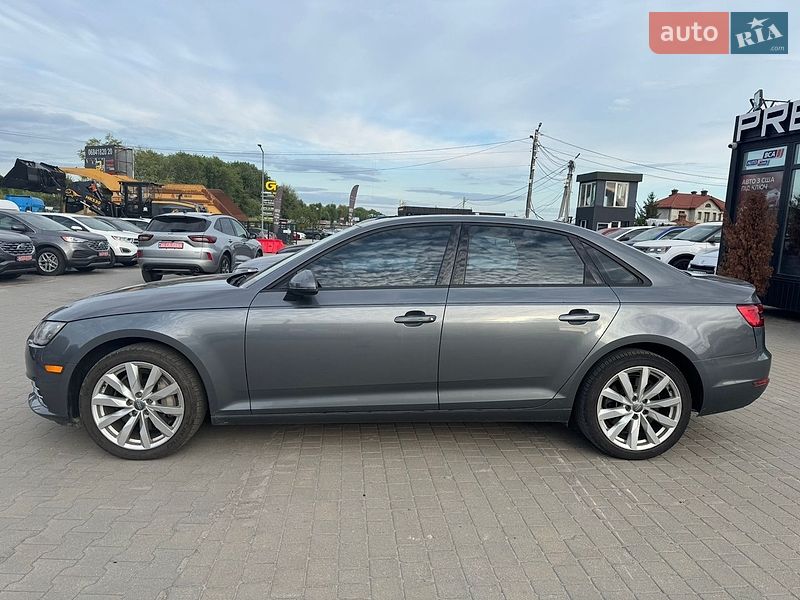 Седан Audi A4 2016 в Львове