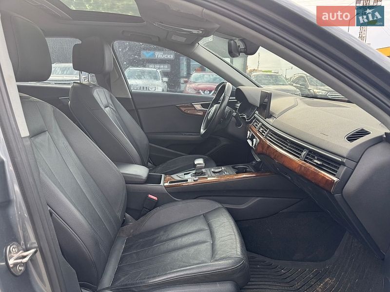 Седан Audi A4 2016 в Львове