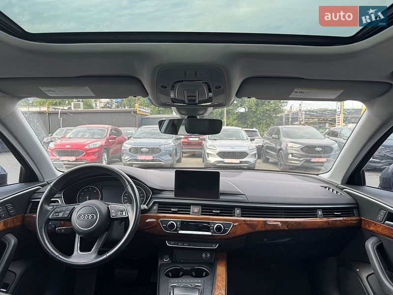 Седан Audi A4 2016 в Львове