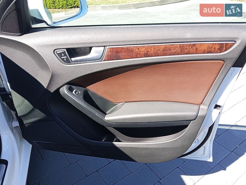 Седан Audi A4 2014 в Луцьку