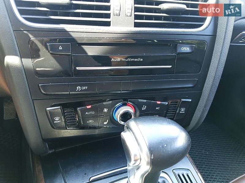 Седан Audi A4 2014 в Луцьку