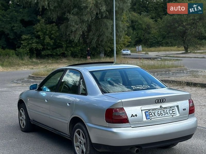 Седан Audi A4 1996 в Днепре