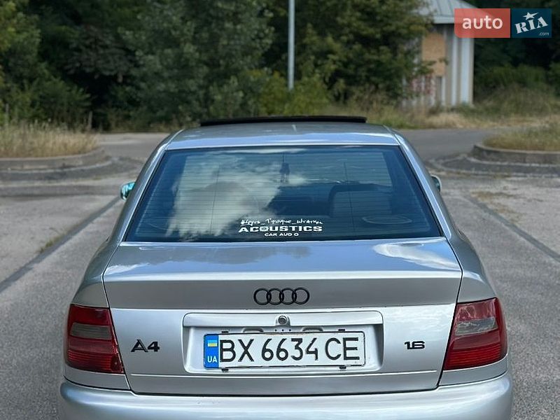 Седан Audi A4 1996 в Днепре