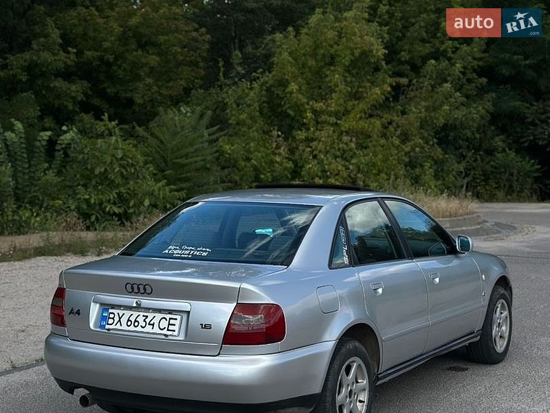 Седан Audi A4 1996 в Днепре